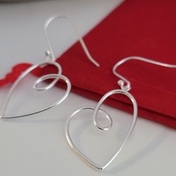 ❤️925 Lovely Sterling Silver Heart-Shaped Earrings!/ Bellos Aretes de Plata Esterlina con Forma de Corazón! 👌🎁Post Tags: Aretes de Plata SS 925