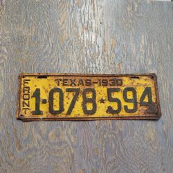 Vintage 1930 Texas Front License Plate - $75
