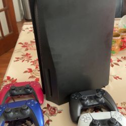 PlayStation 5 With 4 Controllers