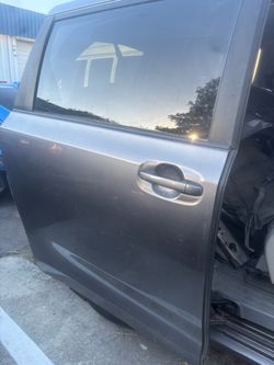 2011-2016 Toyota Sienna Rear Passenger Door Electric $450