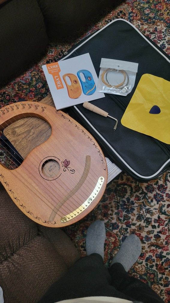 Lyre Harp 16 String