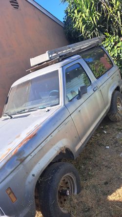 1987 Ford Bronco 2