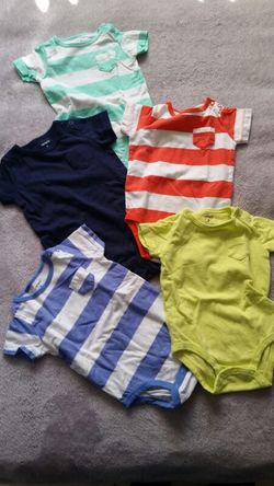 Baby onesies (carter's )
