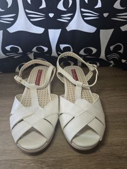 Vintage Style BAIT Shoes Size 7