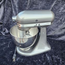 Artisan KitchenAid Blender with attachments, Good condition