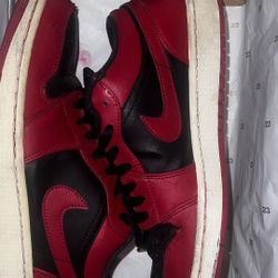 Size 9.5 - Air Jordan 1 Low Reverse Bred (Used)