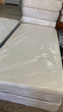 TWIN MEMORY FOAM MATTRESS & BOX NEW $249