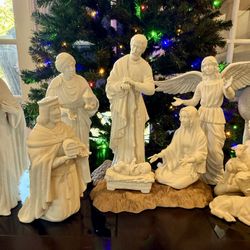 10 Piece Boehm Porcelain Nativity Set - 1989 Collector’s Set by Lenox