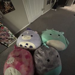 SQUISHMALLOWS 