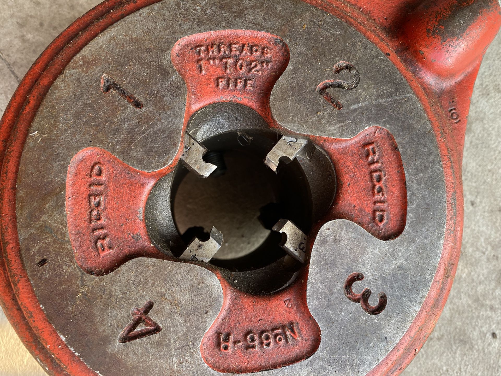 Ridged Die Head