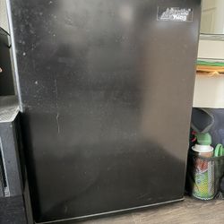 Mini Fridge/Freezer