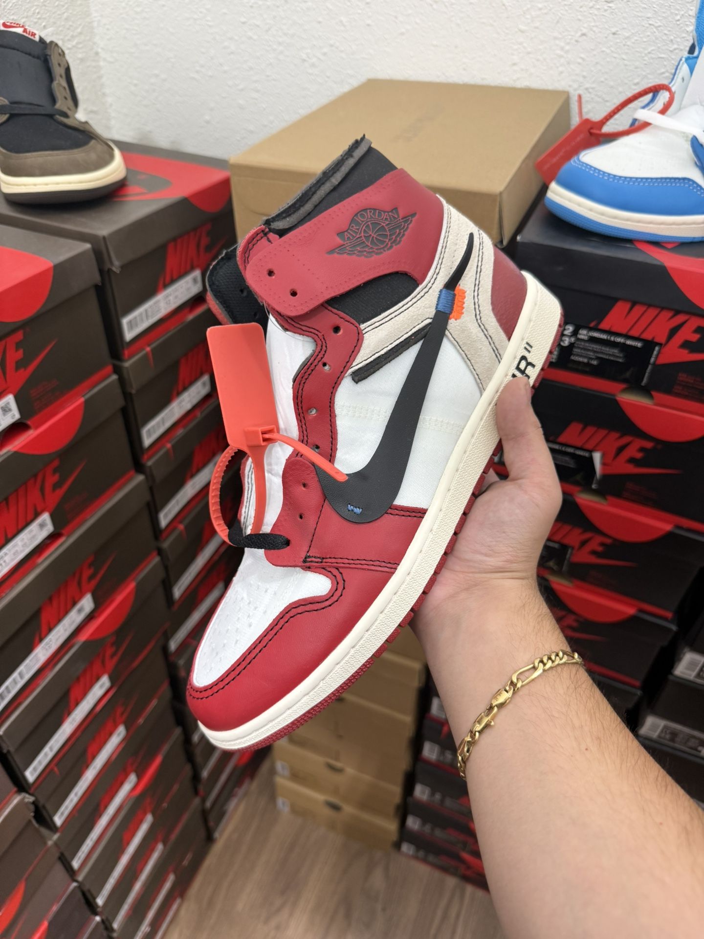 Aj1 High Nike Air Jordan 1 High Off White Chicago red Size 7,7.5,8,8.5,9,9.5,10,10.5,11,12 