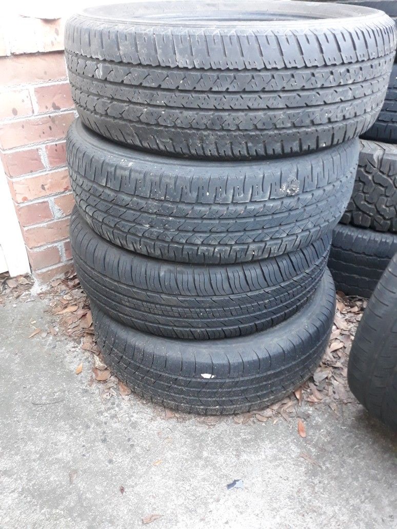 Set Of Firestone 215/60/17