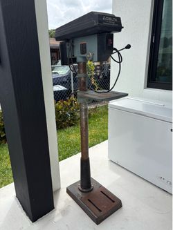 Drill Press / Taladro vertical