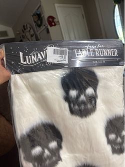 Skull table runner