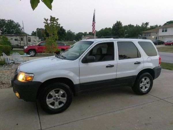 2005 Ford Escape 4wd Drives Good Suspension Ac Cold No Check 2005 Ford Escape 4wd Drives Good Suspension Ac Cold No Check Engine Lights Cars Trucks In Monee Il Offerup