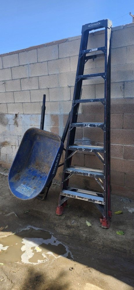 Tres Escaleras De 10' Y Carretilla Por300
