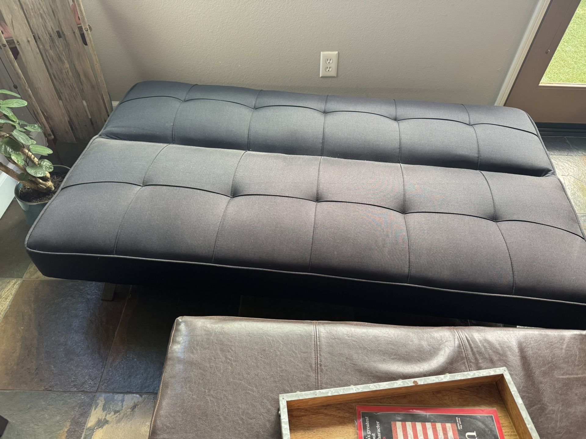 Black futon 