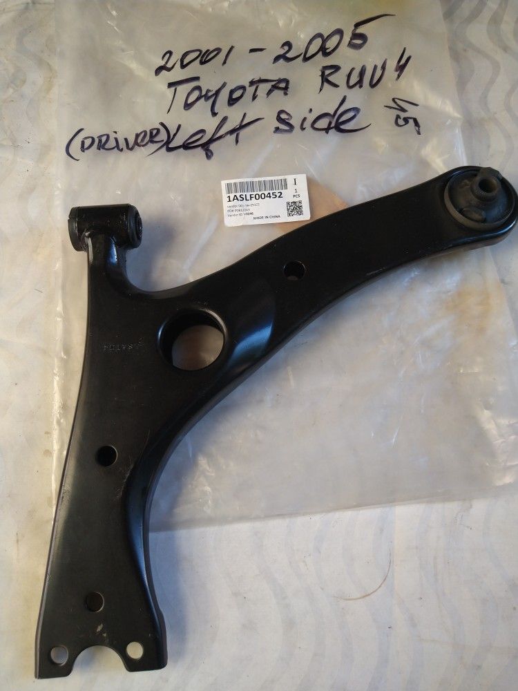 Lower Control Arms LEFT (DRIVER) SIDE 2001-2005 TOYOTA RUV 4 