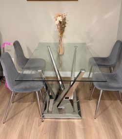 Dinning table and chairs