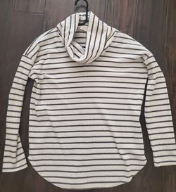 Loft brand Women's Turtleneck Sweater - Size M