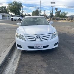 2011 Toyota Camry Le Salvage