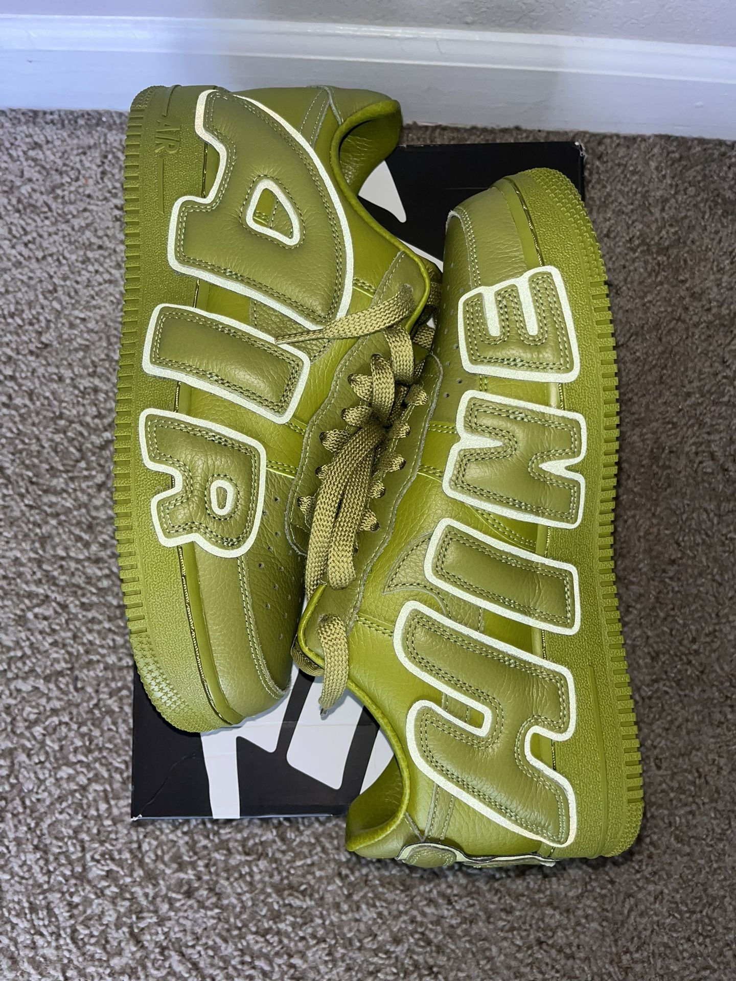 Cactus Flea Market Air Force One Low