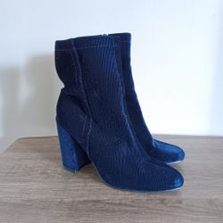 Forever 21 Navy Blue Corduroy Women’s Boots Size 8