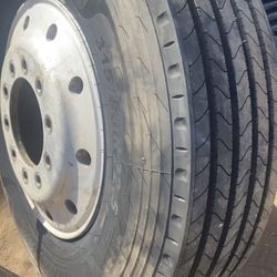 315/80R22.5 NEW TIRE
