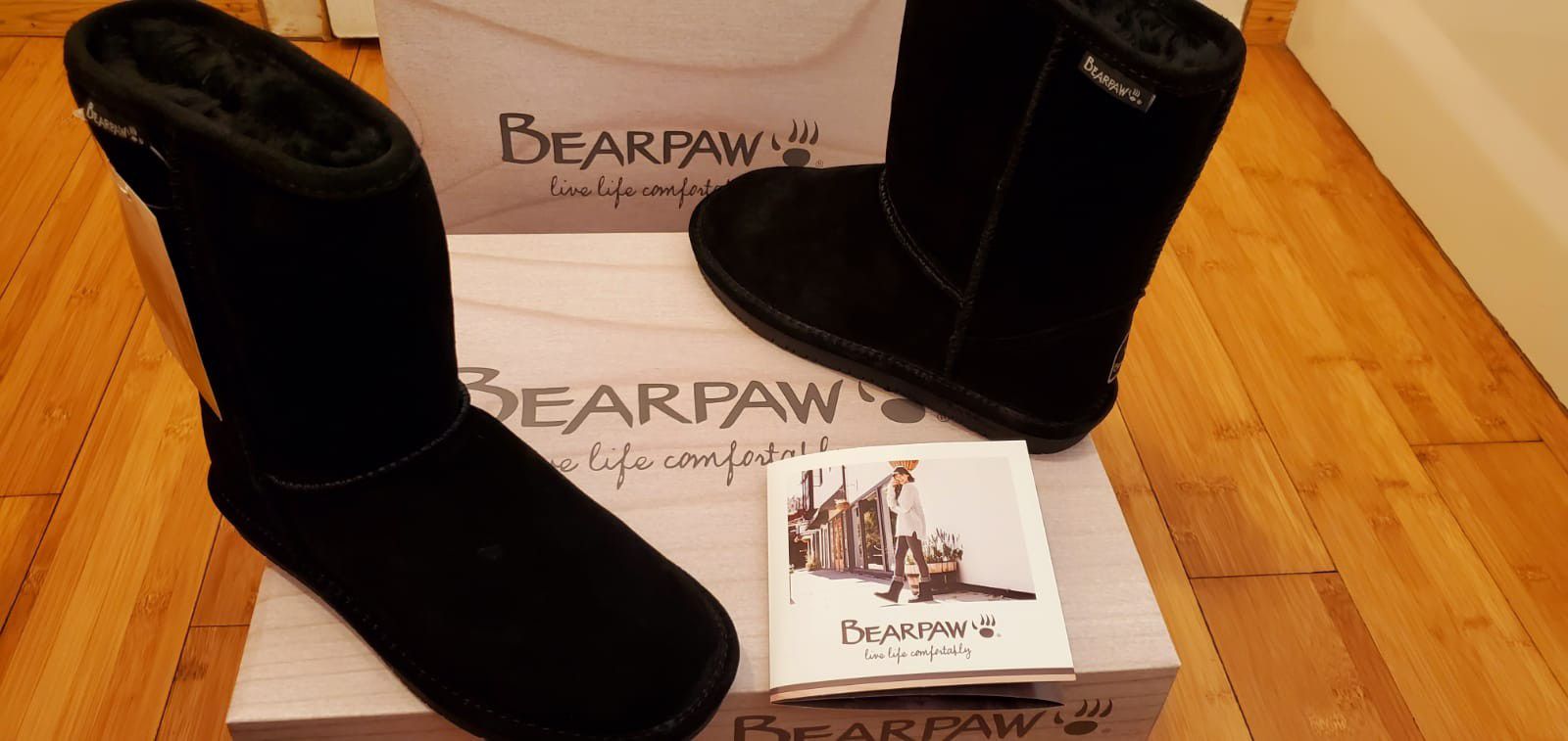 Bearpaw Short Boots size 7 for Women .