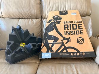 Indoor bike trainer