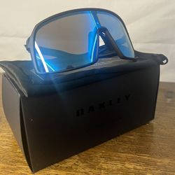 OAKLEYS SUTRO SUNGLASSES BLUE LENS 