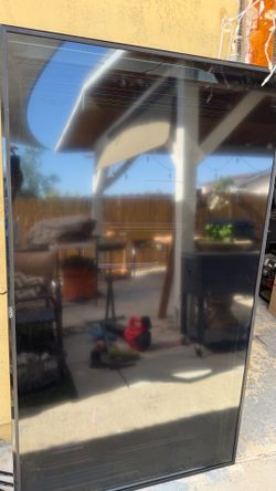 Free broken 80” Vizio tv