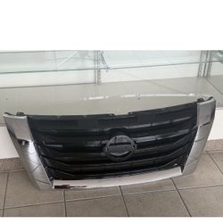 Nissan Pathfinder Grille