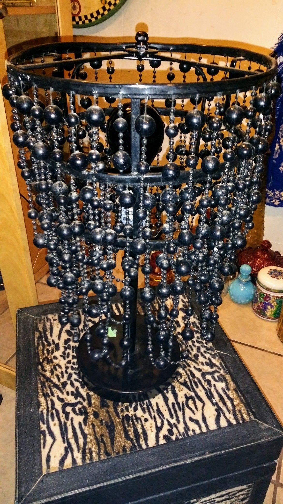 Beaded desk lamp
