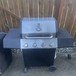 4 Burner Gas Grill