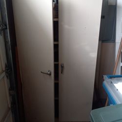 Metal Stoarge Lockers/shelfs  x2