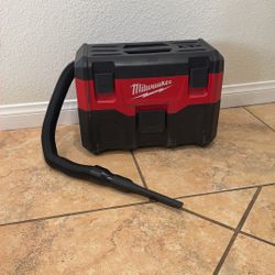Milwaukee M18 Vacuum 