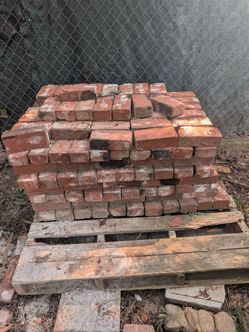 Vintage Reclaimed Red Clay Bricks – Great for Landscaping & Patios