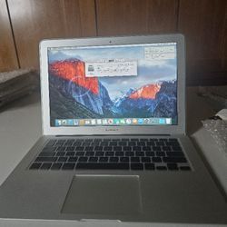 MacBook Air 13” A1369 Core 2 Duo 2.13Ghz Late 2010 4GB RAM 256gb