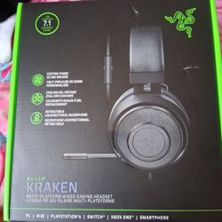 Razer Kraken Gaming Headset - Black and Green