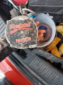 Retractable harness