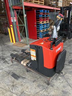 Electric Pallet Jack Ride On