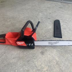 Milwaukee M18Fuel 16in Chainsaw 