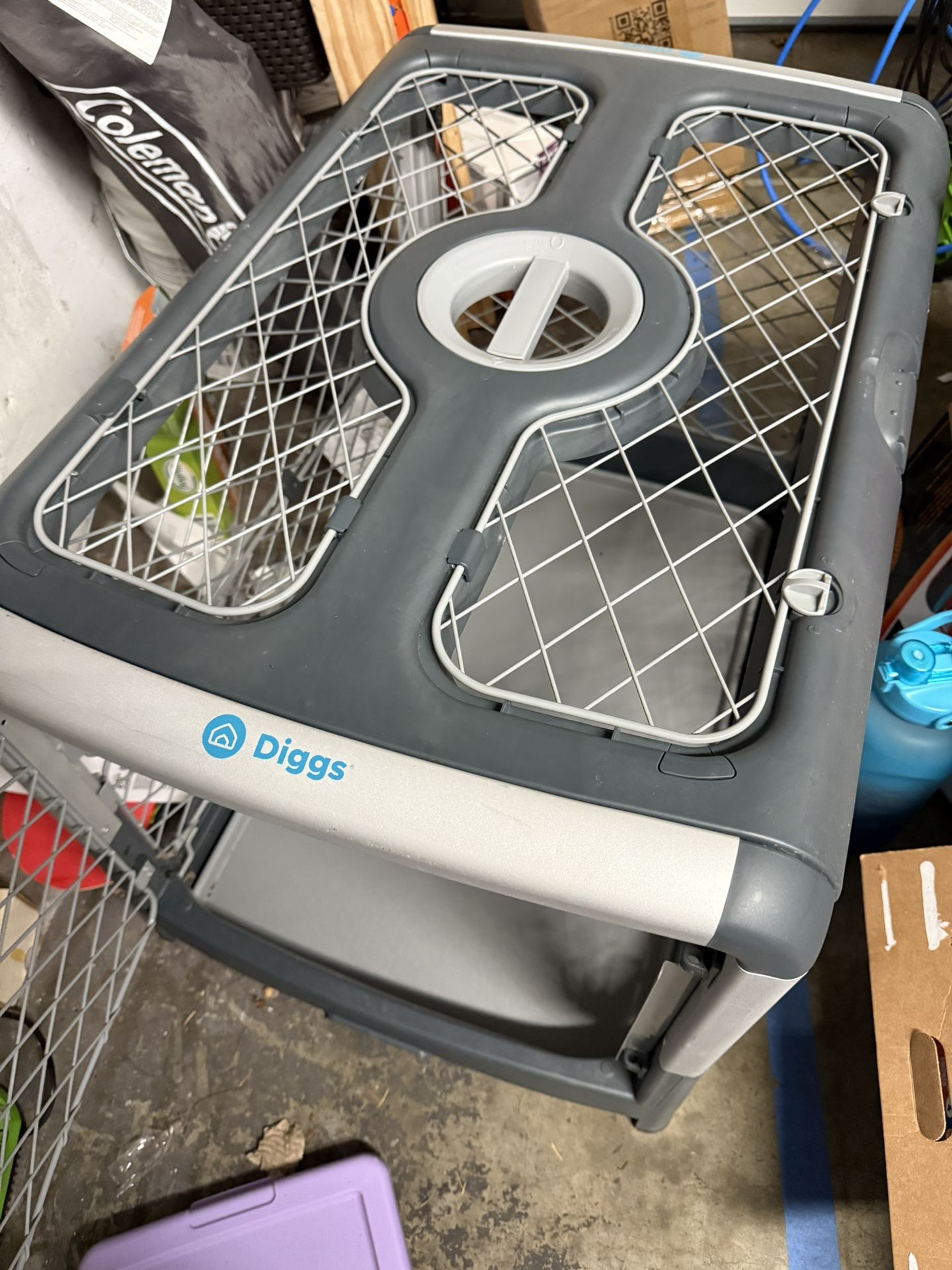 Diggs Medium Dog Crate