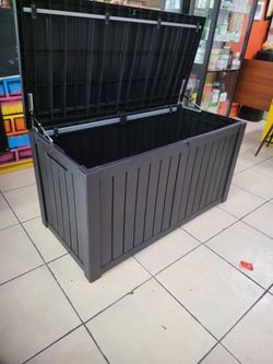 170g outdoor storage deck box