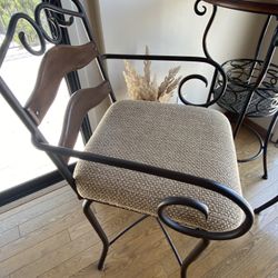 Wood and Metal High Quality Bar Chair Table Set