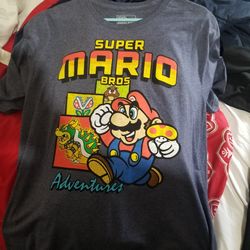 Super Mario Large shirt
