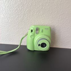 Fujifilm Instant Camera - Lime Green
