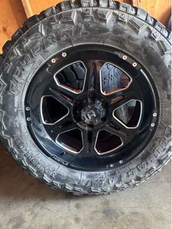 Hostile 20” Wheels w/ Tires (Set of 4) – 6 Lug